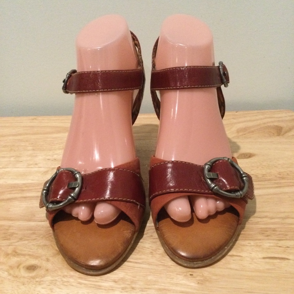 Naya Tawny Red Leather Heel Sandals Women’s size 8M
